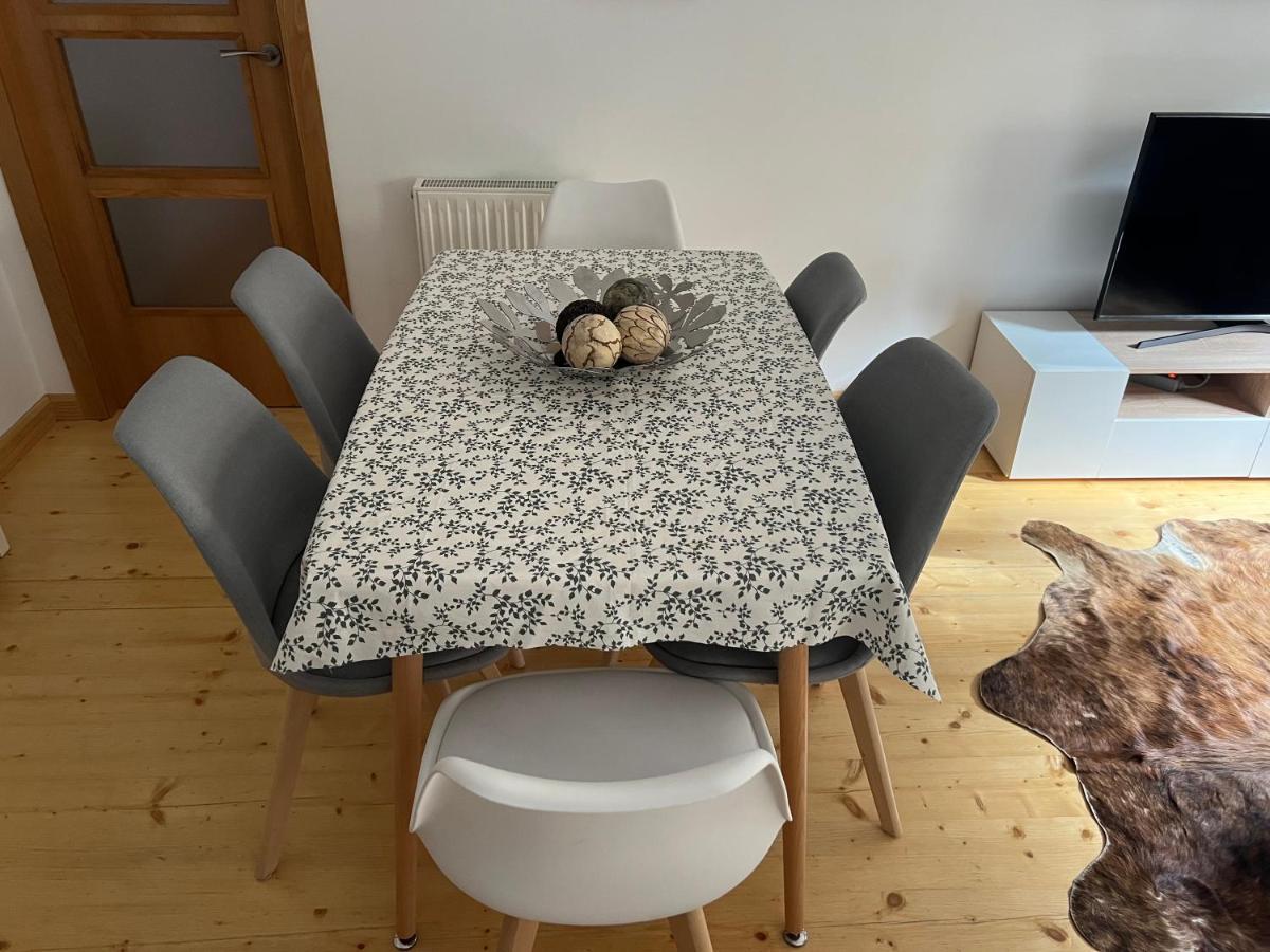 Apartamento Luga Castiello de Jaca Eksteriør billede